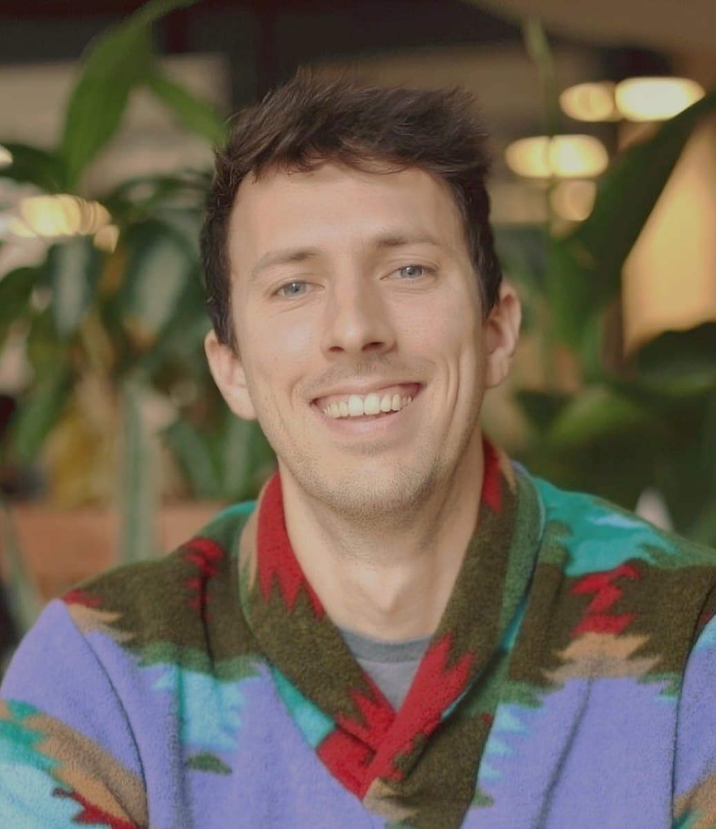 Maxime Hoppenot, omomi's founder, smiling